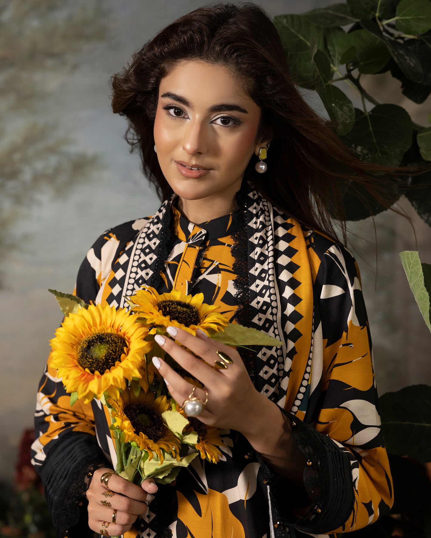 Printed Slub Stapple Shirt With Printed Slub Stapple Dupatta