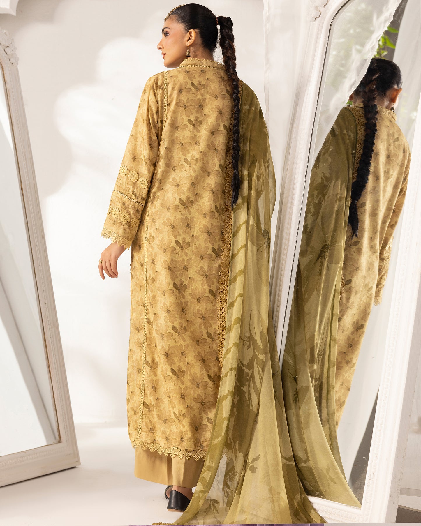 Digital Printed Karandi Shirt With Digital Printed Crinkle Dupatta & Karandi Dyed Trouser