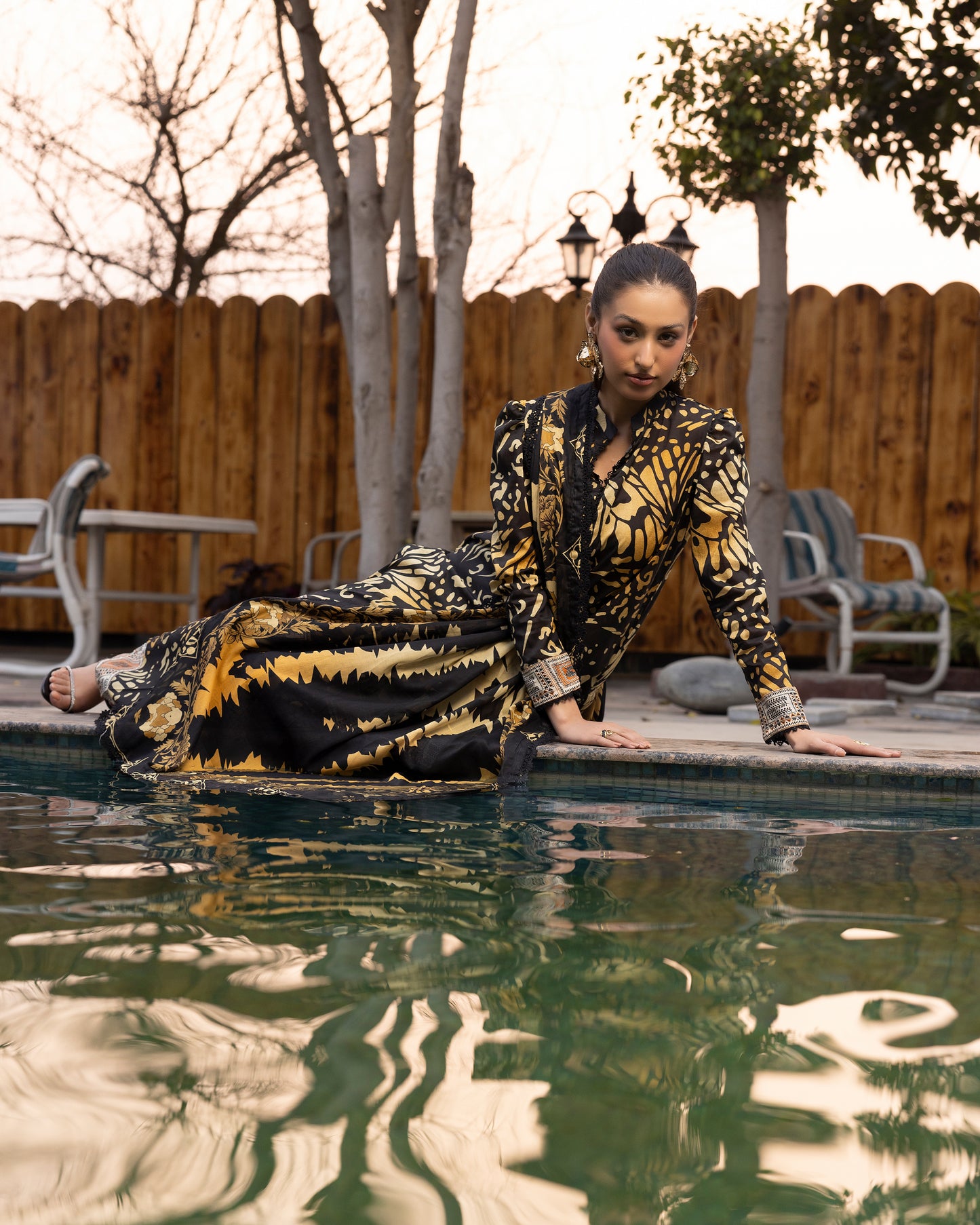 Gilded Onyx - 3 Piece Unstitch