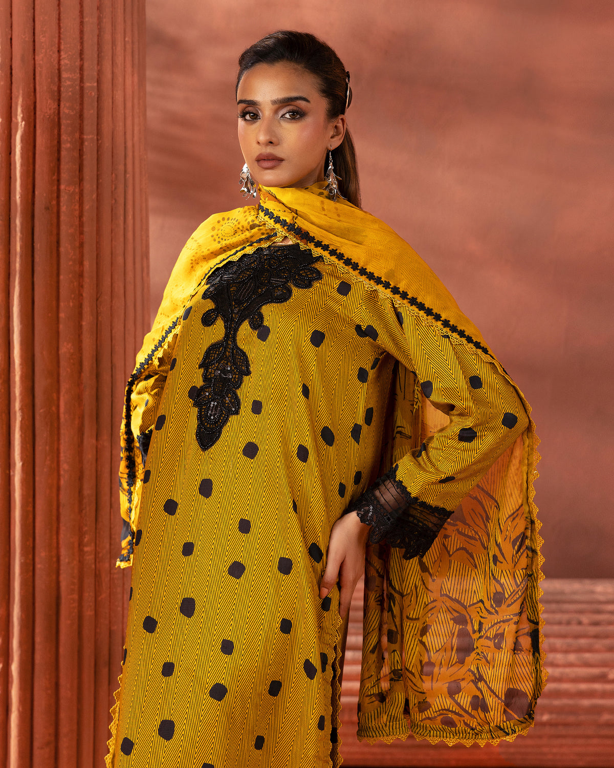 Golden Honeycomb – 3-Piece Unstitched