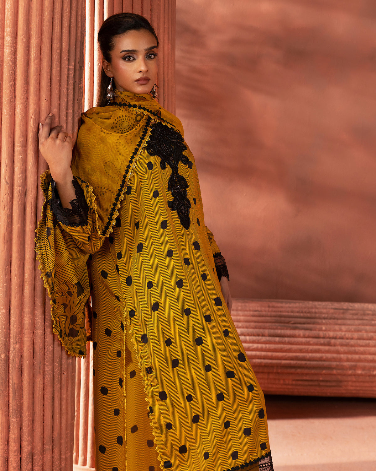 Golden Honeycomb – 3-Piece Unstitched